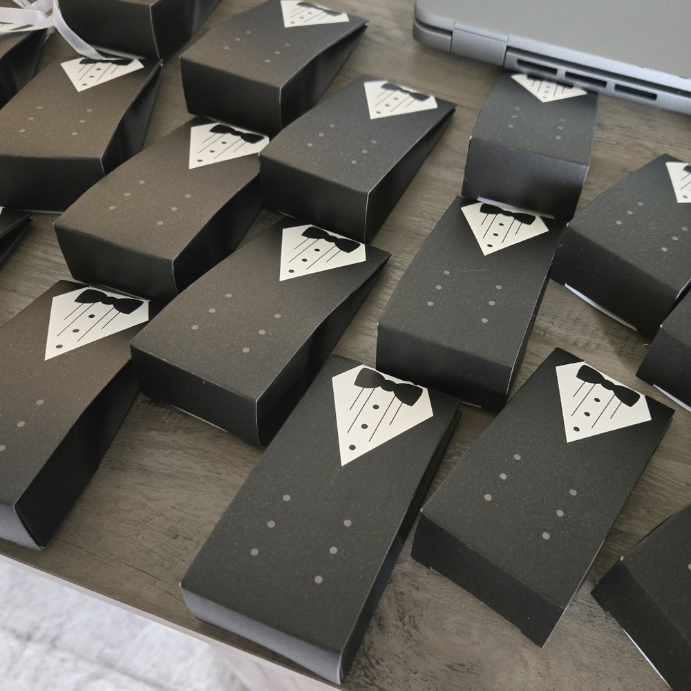 BRIDAL BRIDE & GROOM PARTY FAVORS Black Tuxedo & Wedding Dress Total Of 46 - Picture 3 of 5